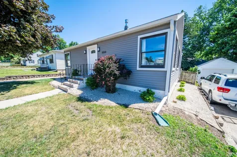 1550 7 1/2 Avenue NE Rochester MN 55906
