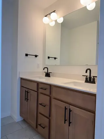 845 Sweetwater Drive Saint Paul MN 55116