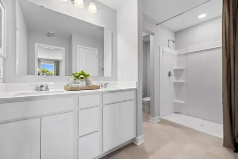 2021 Aquarius Drive Shakopee MN 55379