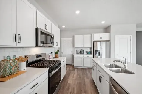 2021 Aquarius Drive Shakopee MN 55379