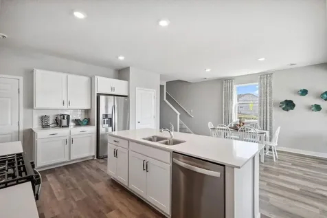 2021 Aquarius Drive Shakopee MN 55379