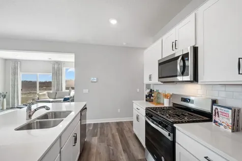 2021 Aquarius Drive Shakopee MN 55379