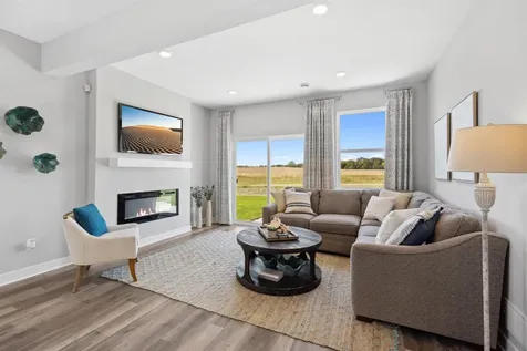 2021 Aquarius Drive Shakopee MN 55379