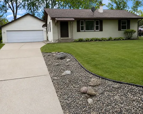 8245 Del Drive N New Hope MN 55428