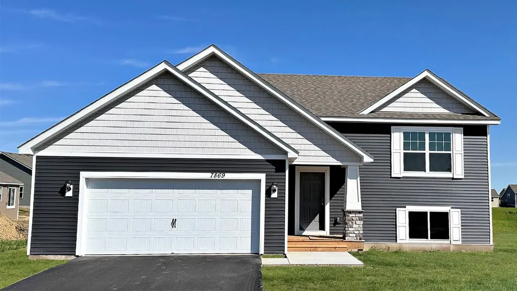 2605 Denali Court Shakopee MN 55379