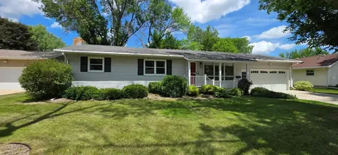 102 Southview Drive Marshall MN 56258