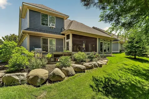 933 Fox Valley Place SW Rochester MN 55902