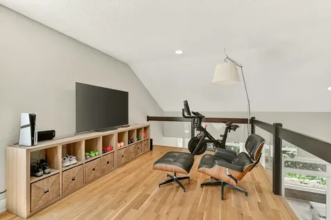 933 Fox Valley Place SW Rochester MN 55902