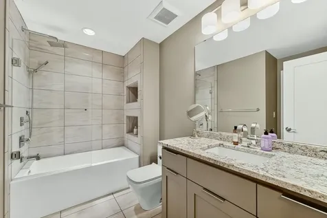 933 Fox Valley Place SW Rochester MN 55902