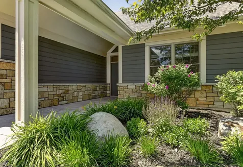 933 Fox Valley Place SW Rochester MN 55902