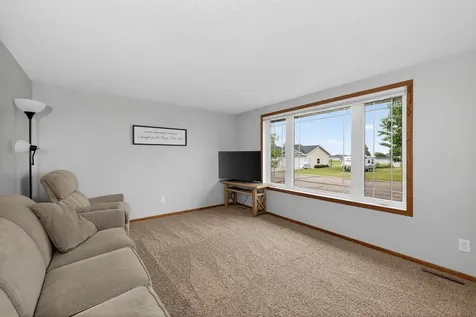 101 Grant Street Finley ND 58230