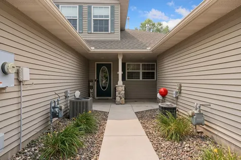 945 Golden Way NW Isanti MN 55040