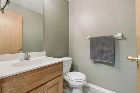 945 Golden Way NW Isanti MN 55040