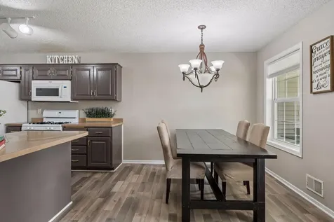 945 Golden Way NW Isanti MN 55040
