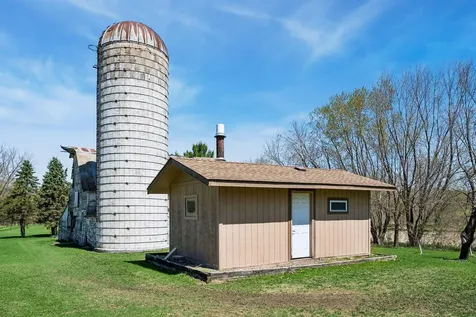 4250 35th Street SW Waverly MN 55390