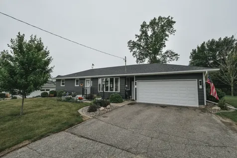 703 3rd Avenue Goodhue MN 55027