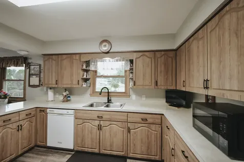 703 3rd Avenue Goodhue MN 55027