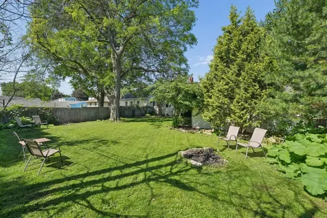 1576 Grotto Street N Saint Paul MN 55117