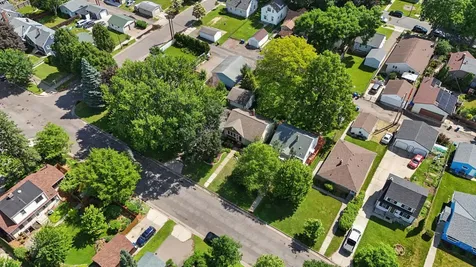 1576 Grotto Street N Saint Paul MN 55117