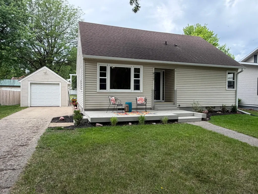 917 N Mckenzie Street Luverne MN 56156