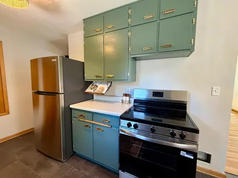 917 N Mckenzie Street Luverne MN 56156