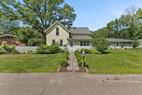 923 9th Avenue SE Saint Cloud MN 56304