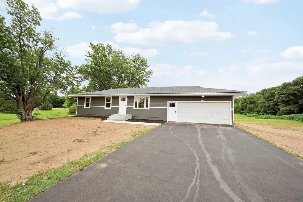 11349 276th Avenue NW Zimmerman MN 55398