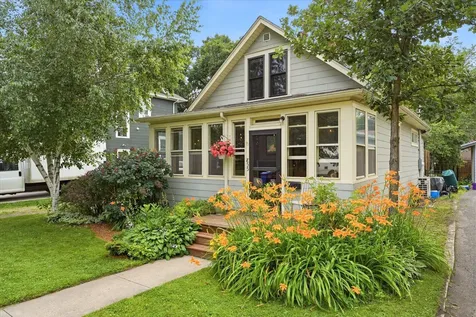 855 Delaware Avenue Saint Paul MN 55107
