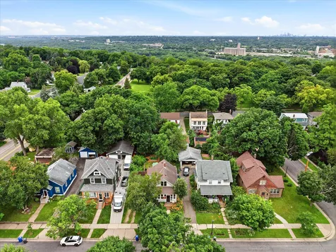 855 Delaware Avenue Saint Paul MN 55107