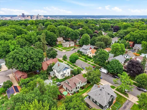 855 Delaware Avenue Saint Paul MN 55107