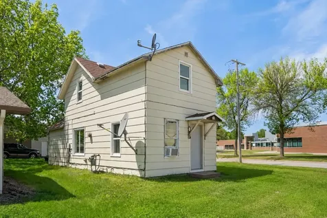231 5th Avenue NE Mayville ND 58257