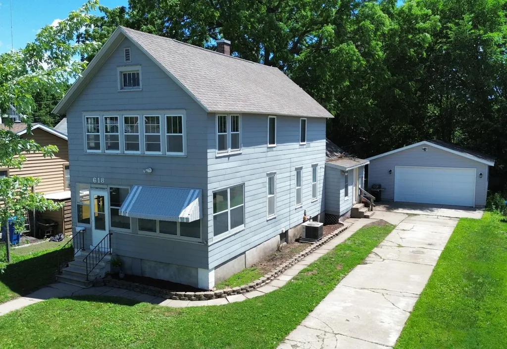 618 Sioux Street Winona MN 55987