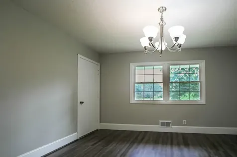 8613 Zenith Road Bloomington MN 55431