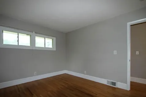 8613 Zenith Road Bloomington MN 55431
