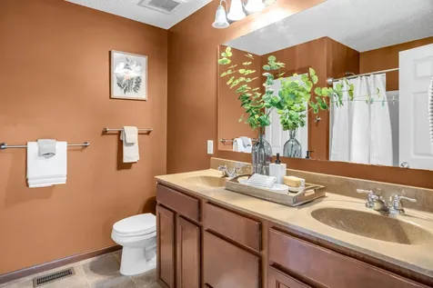 3407 Hazel Trail Woodbury MN 55129