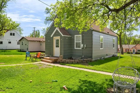 32 2nd Avenue NW Mayville ND 58257