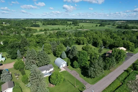 1039 4th Street Holdingford MN 56340