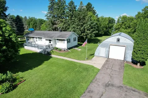 1039 4th Street Holdingford MN 56340