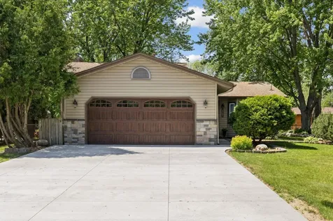 9791 Ives Lane N Maple Grove MN 55369