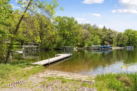 3530 Ridgewood Road Arden Hills MN 55112