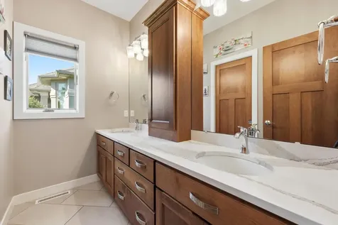 4186 Furnberg Place S Fargo ND 58104