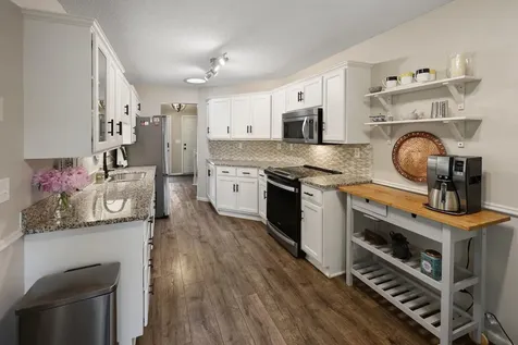 2543 Colony Circle Saint Cloud MN 56303