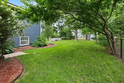 2543 Colony Circle Saint Cloud MN 56303