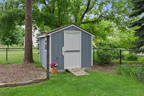 2543 Colony Circle Saint Cloud MN 56303