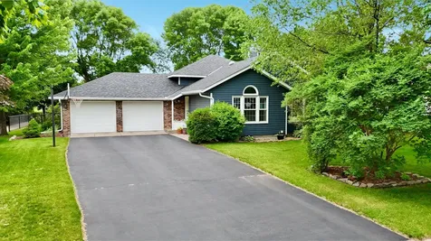 2543 Colony Circle Saint Cloud MN 56303