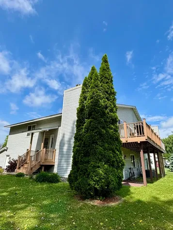 821 Clover Leaf Parkway NE Blaine MN 55434