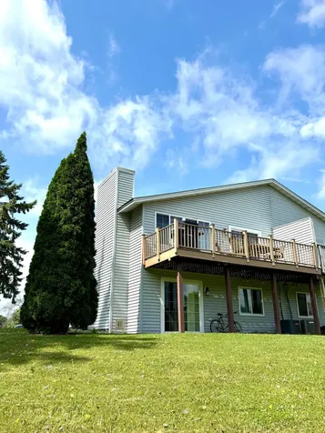 821 Clover Leaf Parkway NE Blaine MN 55434