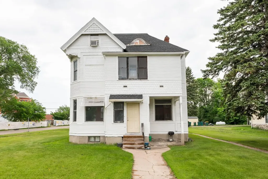 232 3rd Avenue Mayville ND 58257