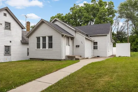 305 Lawson Avenue E Saint Paul MN 55130