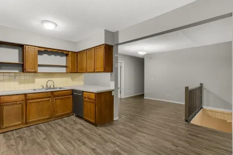 305 Lawson Avenue E Saint Paul MN 55130